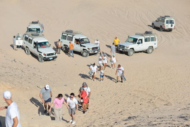 Sternbeobachtung & Wüstensafari mit Abendessen – Hurghada